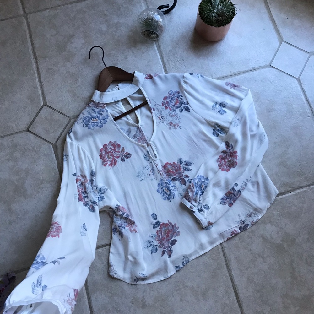 KENDALL X KYLIE FLORAL TOP